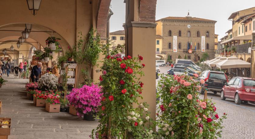 גרבה אין קיאנטי Albergo Del Chianti מראה חיצוני תמונה