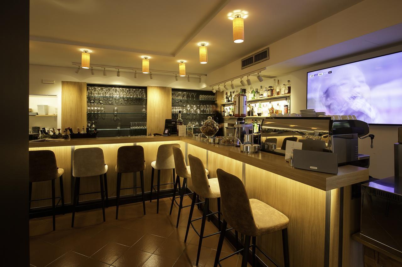 גרבה אין קיאנטי Albergo Del Chianti מראה חיצוני תמונה